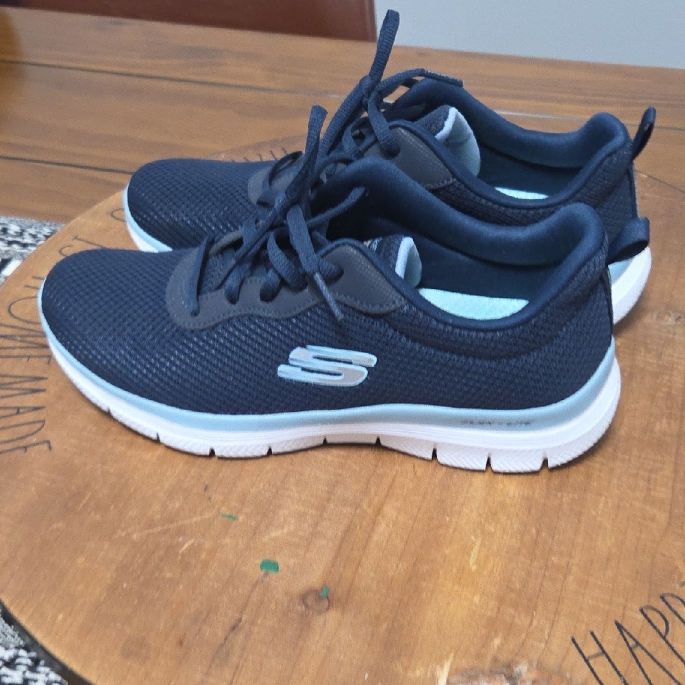 Skechers Dark Blue Mesh Sneakers with White Soles - Picture 5 of 9